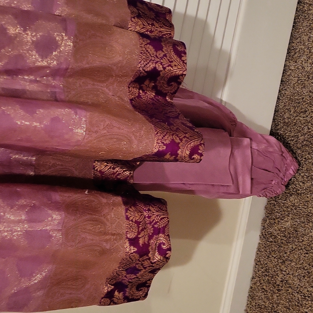 Farida Hasan Designer Pink Jamawar Churidar - Picture 4 of 9